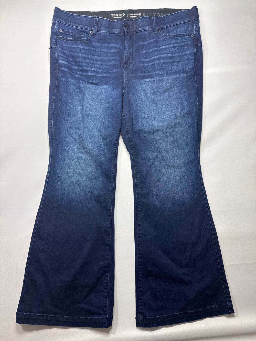 Torrid Women's Bombshell Flare Super Soft Blue Jeans‎ - Size 24R (42x30.5)